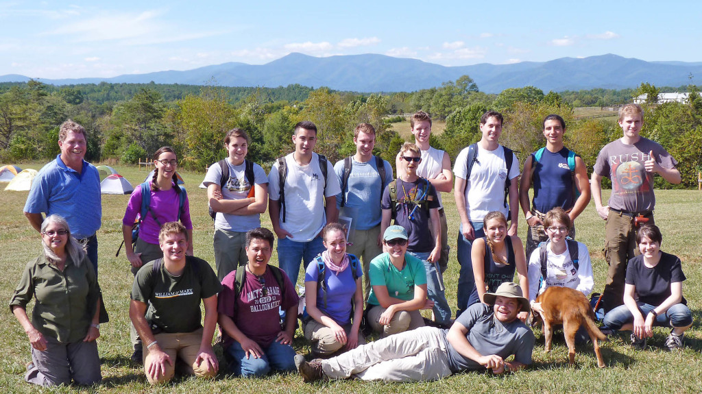 The 2014 Field Methods crew in front of a Blue Ridge backdrop.  Our hosts Ann and Jerry Samford (W&M Geology 1977) anchoring the right flank (left side of photo).