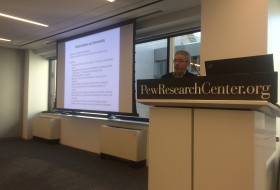 Scott Keeter of Pew Research Center presenting facts about polarization to W&M in Washington students