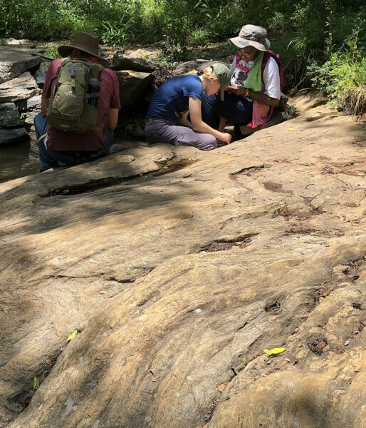 W&M Geologists at an outcrop